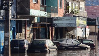 Nova vítima das enchentes é encontrada no RS; mortes chegam a 173