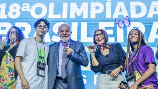 Lula defende educação e lança programa Mais Ciência na Escola