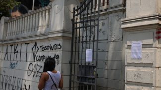 Tarcísio autoriza privatização de serviços não pedagógicos em escolas