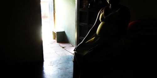 Imagem referente a Instituições temem mais casos de gravidez em meninas com PL do aborto