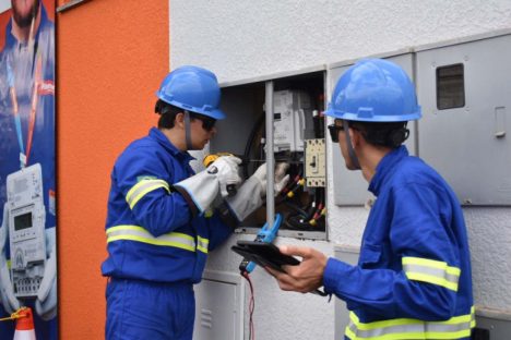 Imagem referente a Em nova etapa de modernização, Copel instala medidores inteligentes em Cascavel