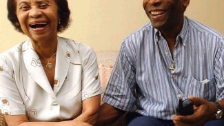 Dona Celeste, mãe de Pelé, morre em Santos aos 101 anos de idade