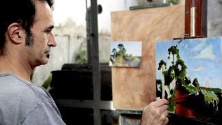 Artista plástico Maurício Valle é o novo residente do Museu Casa Alfredo Andersen