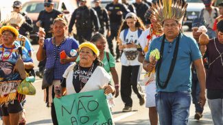 Em ato na Esplanada, indígenas pedem ações contra mudanças climáticas