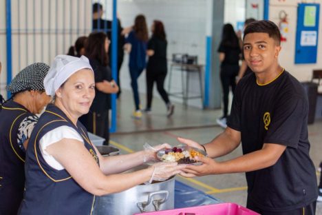 Imagem referente a Arroz e feijão orgânicos: alimentação nas escolas estaduais ainda mais saudável