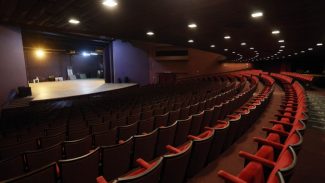 Teatro Guaíra publica edital de locação dos palcos para escolas de dança do Estado
