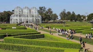 Serviços: Paraná tem 2º maior crescimento do País em 12 meses; turismo é destaque