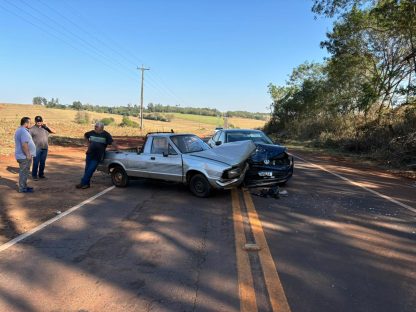 Imagem referente a Carro com placas de Cascavel se envolve em colisão frontal na PR-239