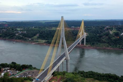 Imagem referente a Melhor empreendimento público: Ponte da Integração Brasil-Paraguai vence votação popular