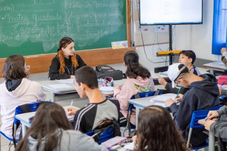 Imagem referente a Cerca de um milhão de estudantes da rede estadual volta às aulas nesta quarta