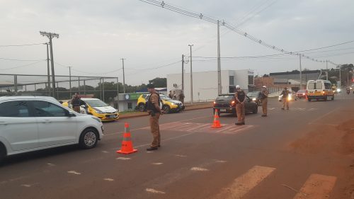 Polícia Militar realiza operação de trânsito para coibir irregularidades em Cascavel
