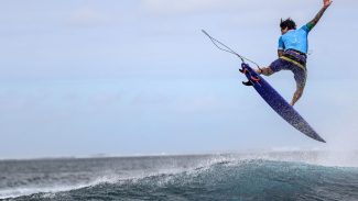 Gabriel Medina garante bronze para o Brasil no surfe masculino