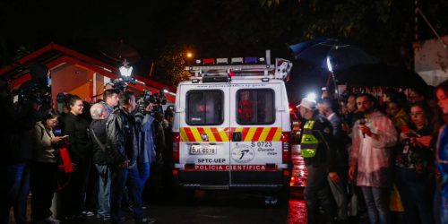 Imagem referente a Pelo menos oito médicos estavam no avião que caiu em Vinhedo (SP)