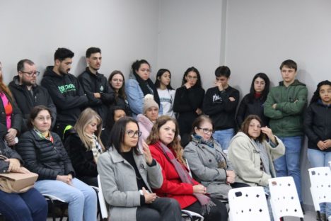 Imagem referente a Unioeste presta homenagens a professores, médicos e ex-alunos vítimas de acidente aéreo