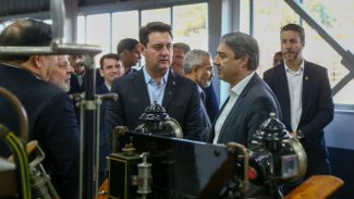 Ratinho Junior visita nova linha de produção do Complexo Ayrton Senna, da Renault