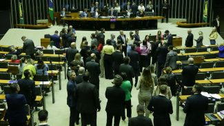 Ação contra emendas impositivas quer devolver orçamento ao Executivo