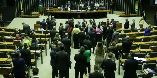 Imagem referente a Ação contra emendas impositivas quer devolver orçamento ao Executivo