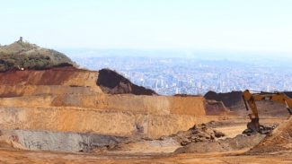 Justiça mineira suspende atividades de mineradora na Serra do Curral