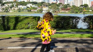 Com chuva, qualidade do ar volta aos bons padrões habituais no Paraná