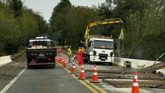 DER/PR reforma ponte entre Cianorte e Tapejara na PR-323