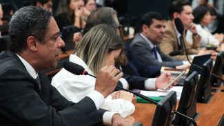 Projetos que limitam ação do STF avançam na Câmara dos Deputados