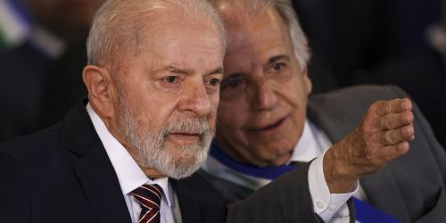 Imagem referente a Lula diz que alistamento feminino dará diversidade às Forças Armadas