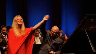 Orquestra Sinfônica e a pianista Valentina Lisitsa encantarão o público novamente no domingo