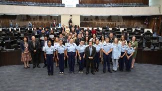 Programa estadual dos colégios cívico-militares é homenageado na Assembleia