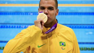 Multicampeão paralímpico André Brasil lança biografia