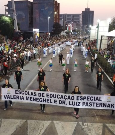 Imagem referente a Cascavel dá show e realiza um dos maiores 