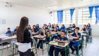 Estado seleciona professores para programa de formação na rede municipal