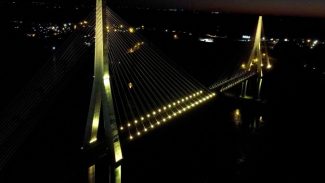 Ponte da Integração Brasil – Paraguai ganha iluminação amarela durante setembro