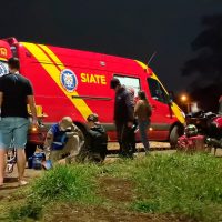 Imagem referente a Motociclista é socorrido pelo Siate após se envolver em acidente de trânsito no bairro Canadá