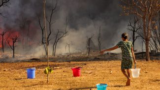 PF abre inquérito para investigar incêndio em Brasília