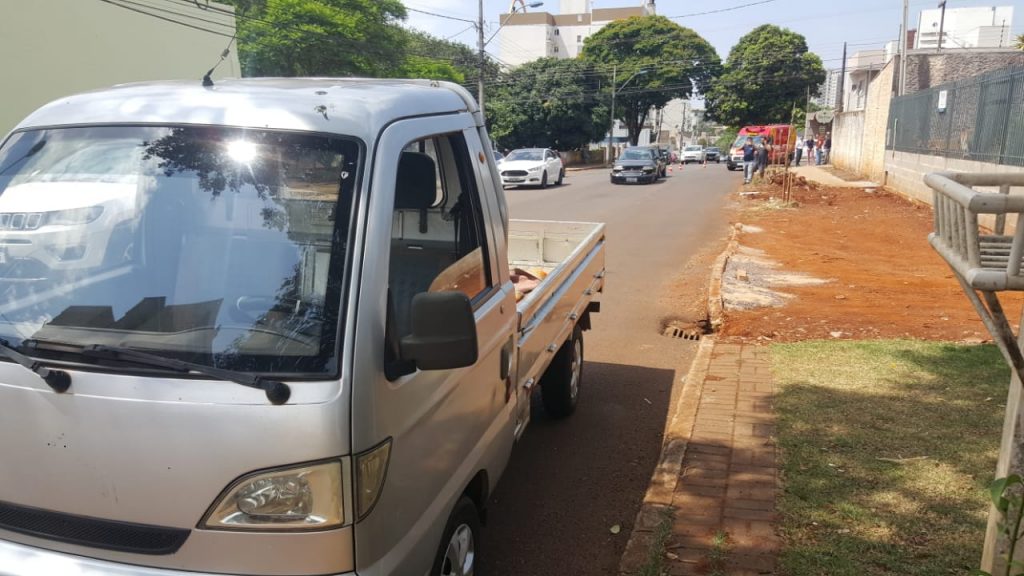 Engavetamento é registrado na Rua Antonina, no centro