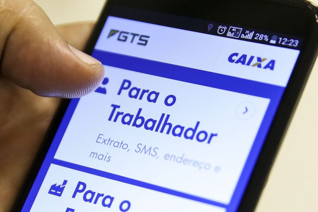 Nascidos em agosto sem conta na Caixa podem sacar FGTS