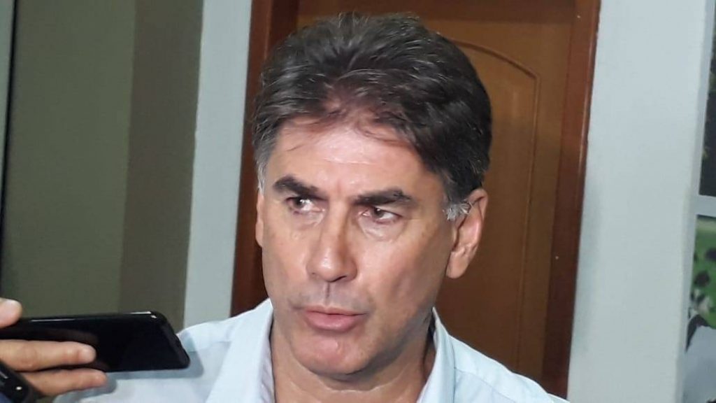 Paranhos determina revisão de ações administrativas de impacto aos servidores
