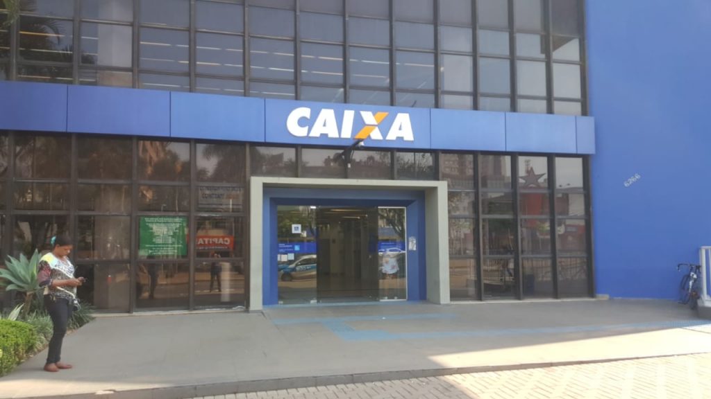 Agências da caixa abrem neste sábado para pagamento do FGTS