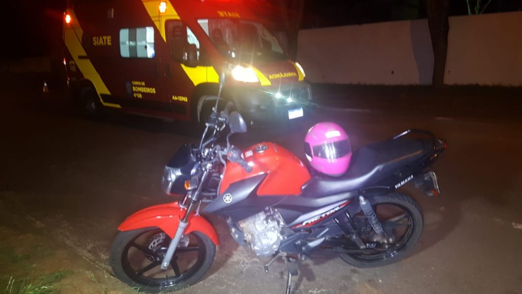 Jovem de 23 anos fica ferida em colisão de trânsito no Bairro Parque São Paulo