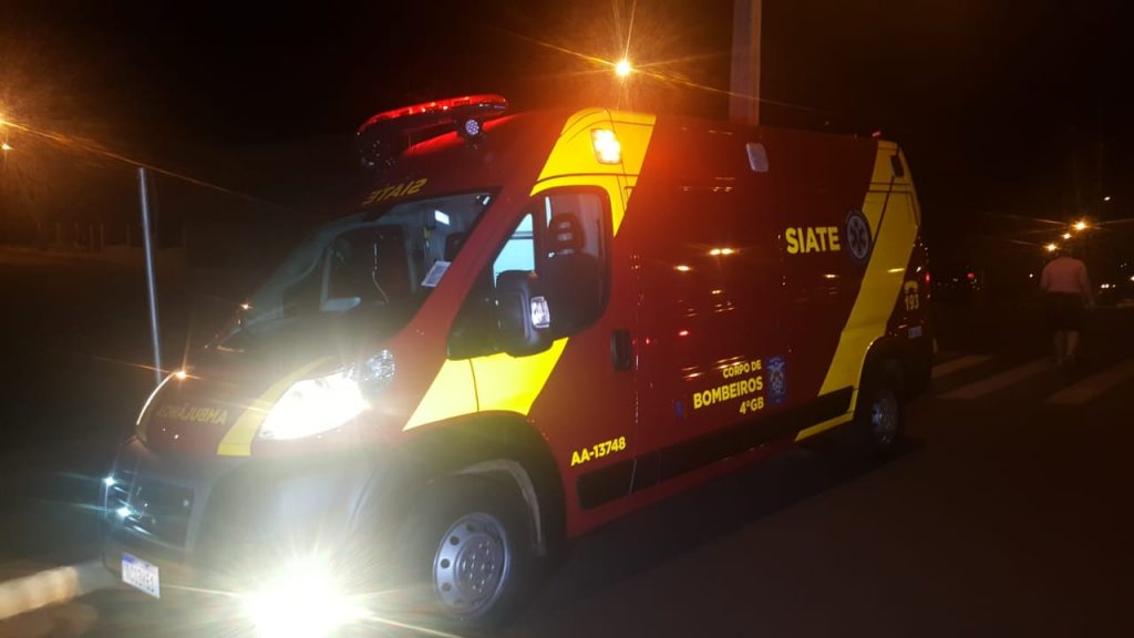 Ciclista fica ferido ao se envolver em acidente de trânsito, no Bairro Morumbi