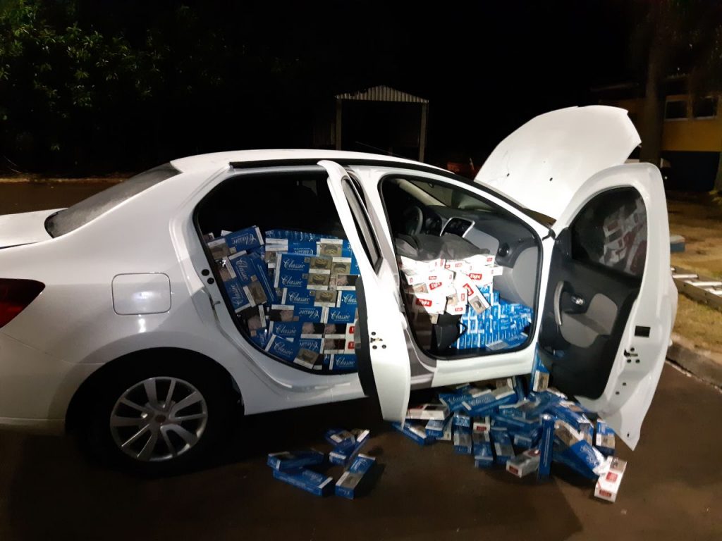 PRF apreende cigarro transportado em veículo roubado