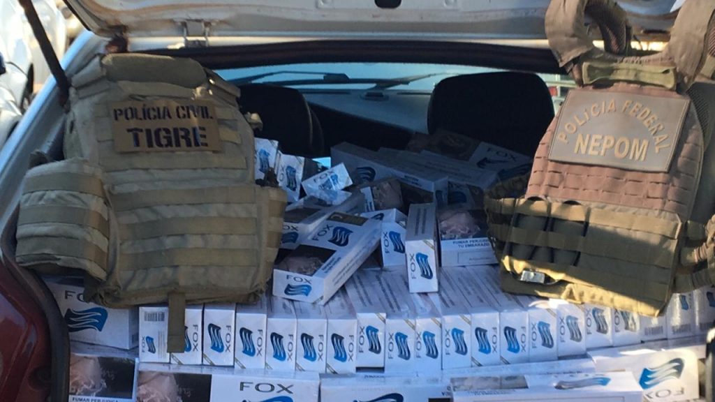 PF apreende carga de cigarros em Guaíra; três foram presos