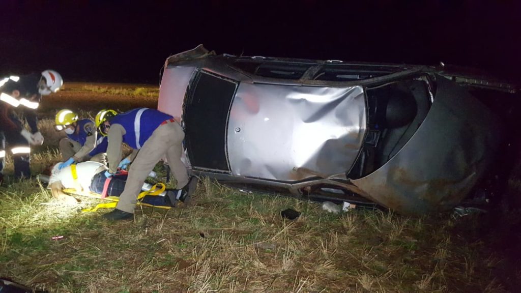 BR-467: Bora capota e motorista fica em estado grave