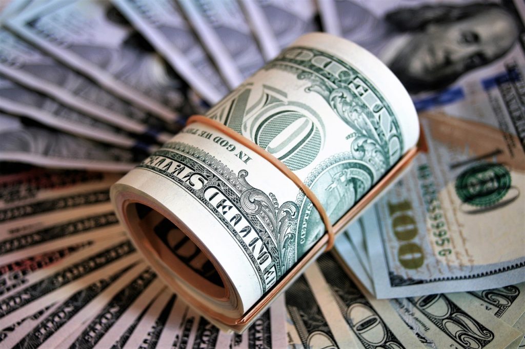 Dólar fecha em alta cotado a R$ 5,28
