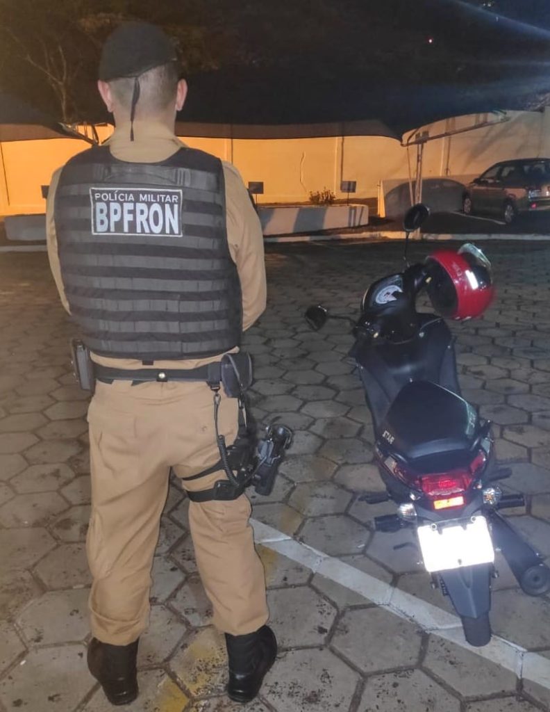 Motoneta furtada no Paraguai é recuperada pelo BPFron em Foz do Iguaçu