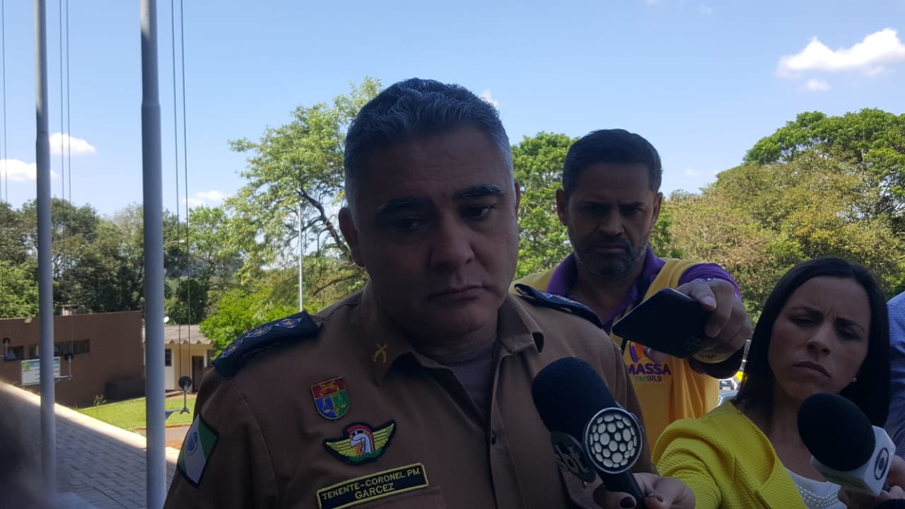 Polícia x polícia: comando da PM afasta policiais e confirma que mulher foi ferida por tiro de fuzil