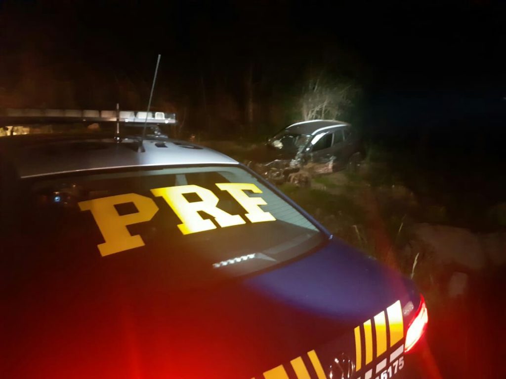 Colisão frontal é registrada na BR-153, em Tibagi