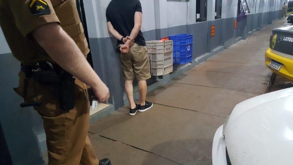 Jovem que tentou fugir ao causar acidente é preso por embriaguez