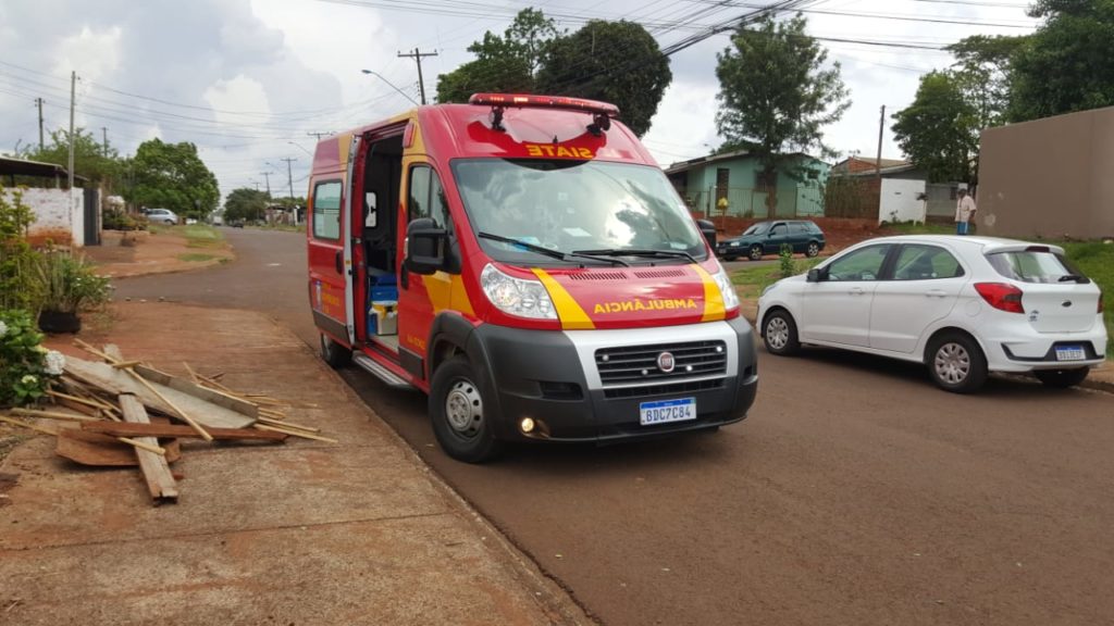 Idosa sofre queda e é socorrida pelo Siate no Bairro Santo Onofre