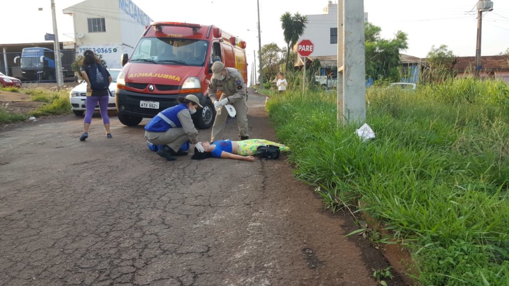 Mulher fica em estado grave ao cair de bicicleta no Cascavel Velho Mulher fica em estado grave ao cair de bicicleta no Cascavel Velho